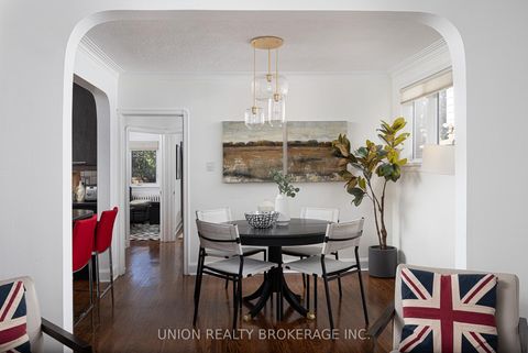 Photo 5 at 8 Woodland Park Road, Cliffside, Toronto