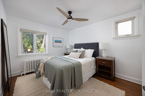 Photo 13 at 8 Woodland Park Road, Cliffside, Toronto