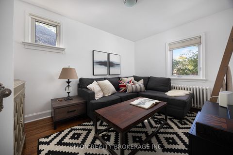 Photo 16 at 8 Woodland Park Road, Cliffside, Toronto