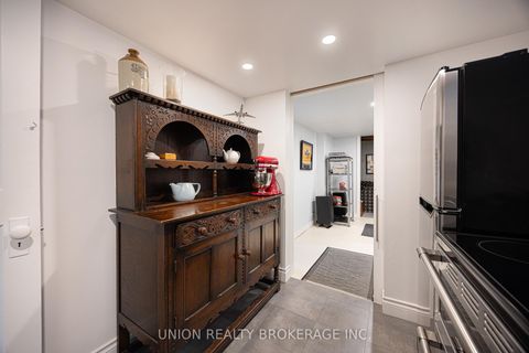 Photo 25 at 8 Woodland Park Road, Cliffside, Toronto