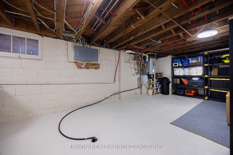Photo 31 at 8 Woodland Park Road, Cliffside, Toronto