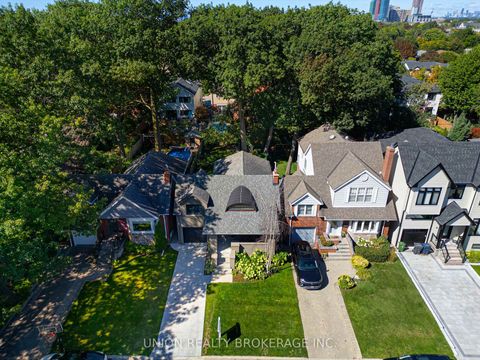 Photo 39 at 8 Woodland Park Road, Cliffside, Toronto