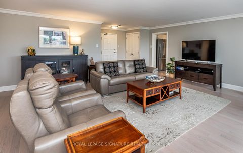 Photo 7 at 602 - 7300 Yonge Street, Yorkhill, Vaughan