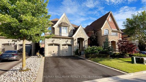 Photo 1 at 39 Lilly Valley Crescent, King City, King