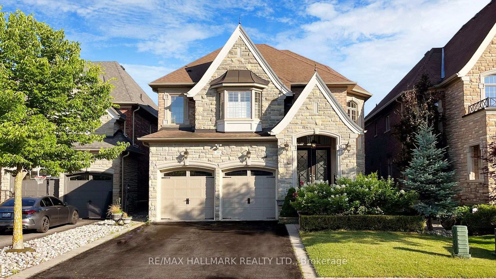 39 Lilly Valley Crescent, King City, King photo 5