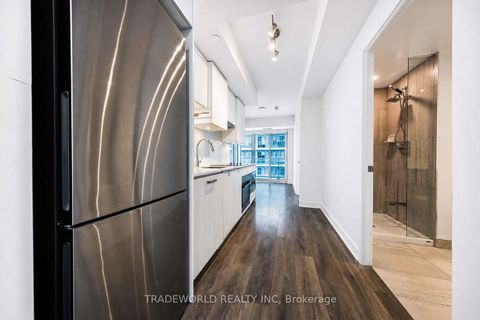 Photo 3 at 2308 - 99 Broadway Avenue, Mount Pleasant West, Toronto
