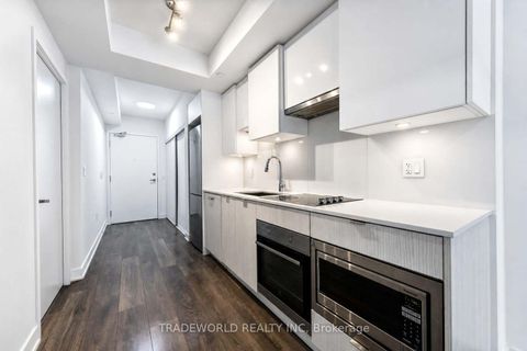 Photo 5 at 2308 - 99 Broadway Avenue, Mount Pleasant West, Toronto