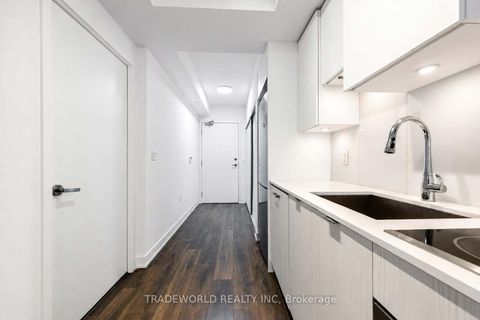 Photo 7 at 2308 - 99 Broadway Avenue, Mount Pleasant West, Toronto
