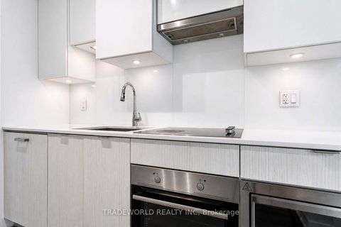 Photo 9 at 2308 - 99 Broadway Avenue, Mount Pleasant West, Toronto