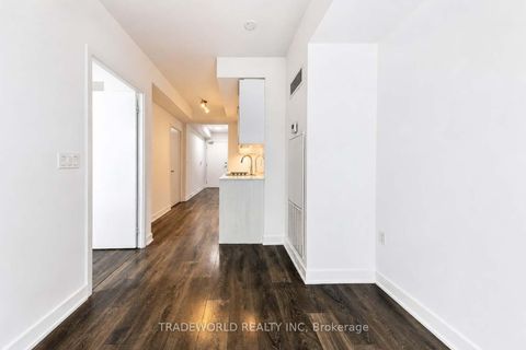 Photo 14 at 2308 - 99 Broadway Avenue, Mount Pleasant West, Toronto