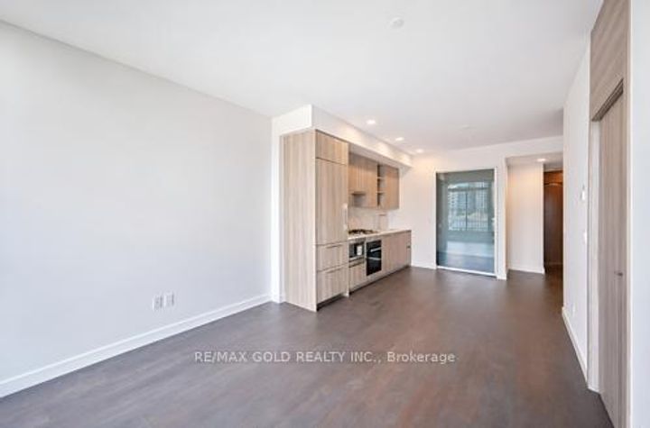 Photo 9 at 229 - 75 Billes Heights, Bayview Village, Toronto