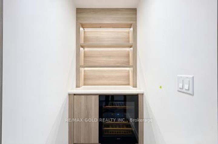 Photo 29 at 229 - 75 Billes Heights, Bayview Village, Toronto