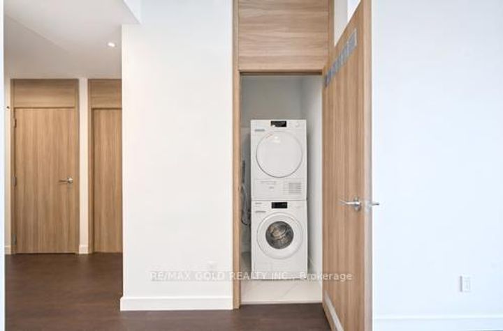 Photo 32 at 229 - 75 Billes Heights, Bayview Village, Toronto