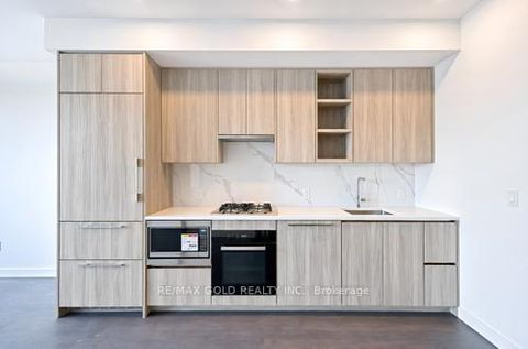 Photo 11 at 229 - 75 Billes Heights, Bayview Village, Toronto