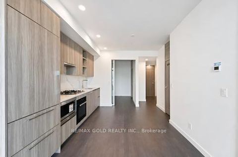 Photo 13 at 229 - 75 Billes Heights, Bayview Village, Toronto