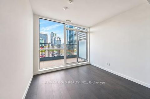 Photo 16 at 229 - 75 Billes Heights, Bayview Village, Toronto