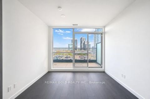 Photo 17 at 229 - 75 Billes Heights, Bayview Village, Toronto