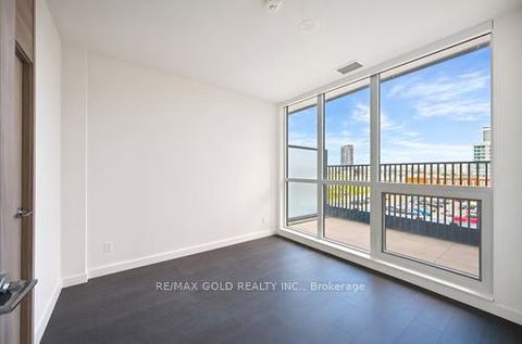 Photo 21 at 229 - 75 Billes Heights, Bayview Village, Toronto