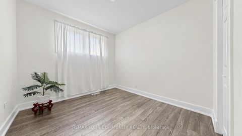 Photo 9 at 59 Davis Road, Aurora Highlands, Aurora