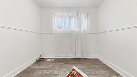 Photo 13 at 59 Davis Road, Aurora Highlands, Aurora