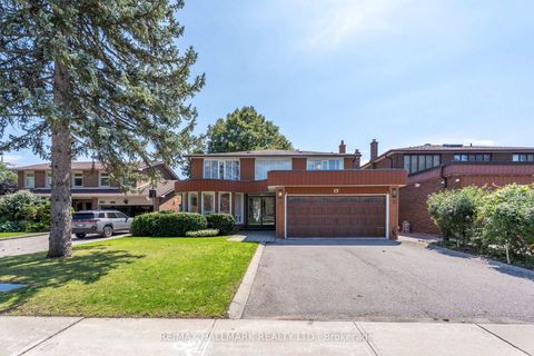 Photo 0 at 17 Twin Circle Court, Branson, Toronto