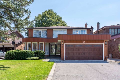 Photo 1 at 17 Twin Circle Court, Branson, Toronto