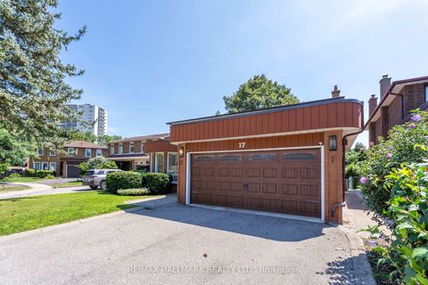 Photo 2 at 17 Twin Circle Court, Branson, Toronto