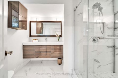 Photo 15 at 17 Twin Circle Court, Branson, Toronto