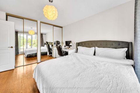 Photo 19 at 17 Twin Circle Court, Branson, Toronto