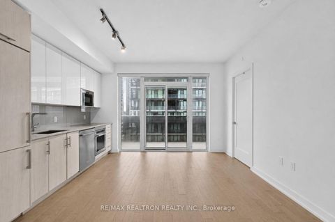 Photo 1 at 2203 - 330 Richmond Street W, Waterfront Communities C1, Toronto