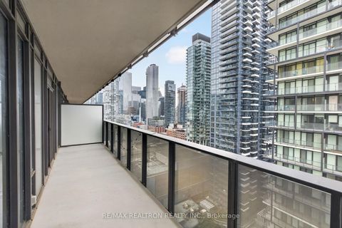 Photo 4 at 2203 - 330 Richmond Street W, Waterfront Communities C1, Toronto