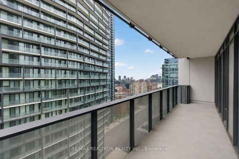 Photo 5 at 2203 - 330 Richmond Street W, Waterfront Communities C1, Toronto