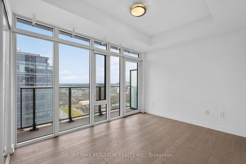 Photo 8 at 2203 - 330 Richmond Street W, Waterfront Communities C1, Toronto