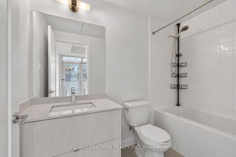 Photo 13 at 2203 - 330 Richmond Street W, Waterfront Communities C1, Toronto