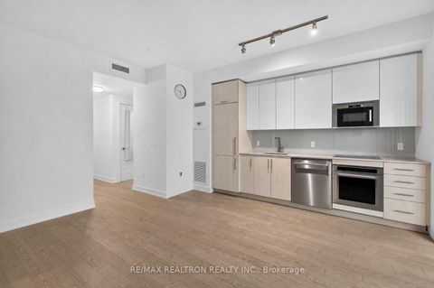 Photo 17 at 2203 - 330 Richmond Street W, Waterfront Communities C1, Toronto