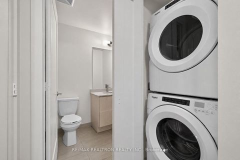 Photo 21 at 2203 - 330 Richmond Street W, Waterfront Communities C1, Toronto