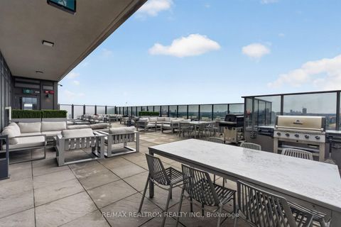 Photo 32 at 2203 - 330 Richmond Street W, Waterfront Communities C1, Toronto