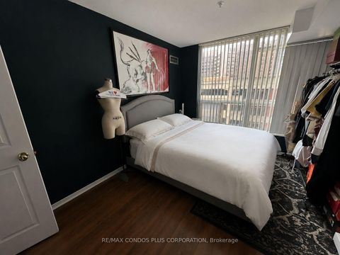 Photo 5 at 808 - 750 Bay Street, Bay Street Corridor, Toronto