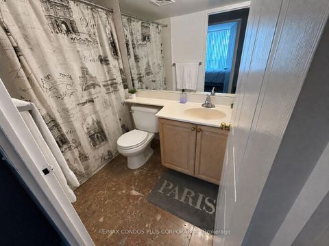 Photo 7 at 808 - 750 Bay Street, Bay Street Corridor, Toronto