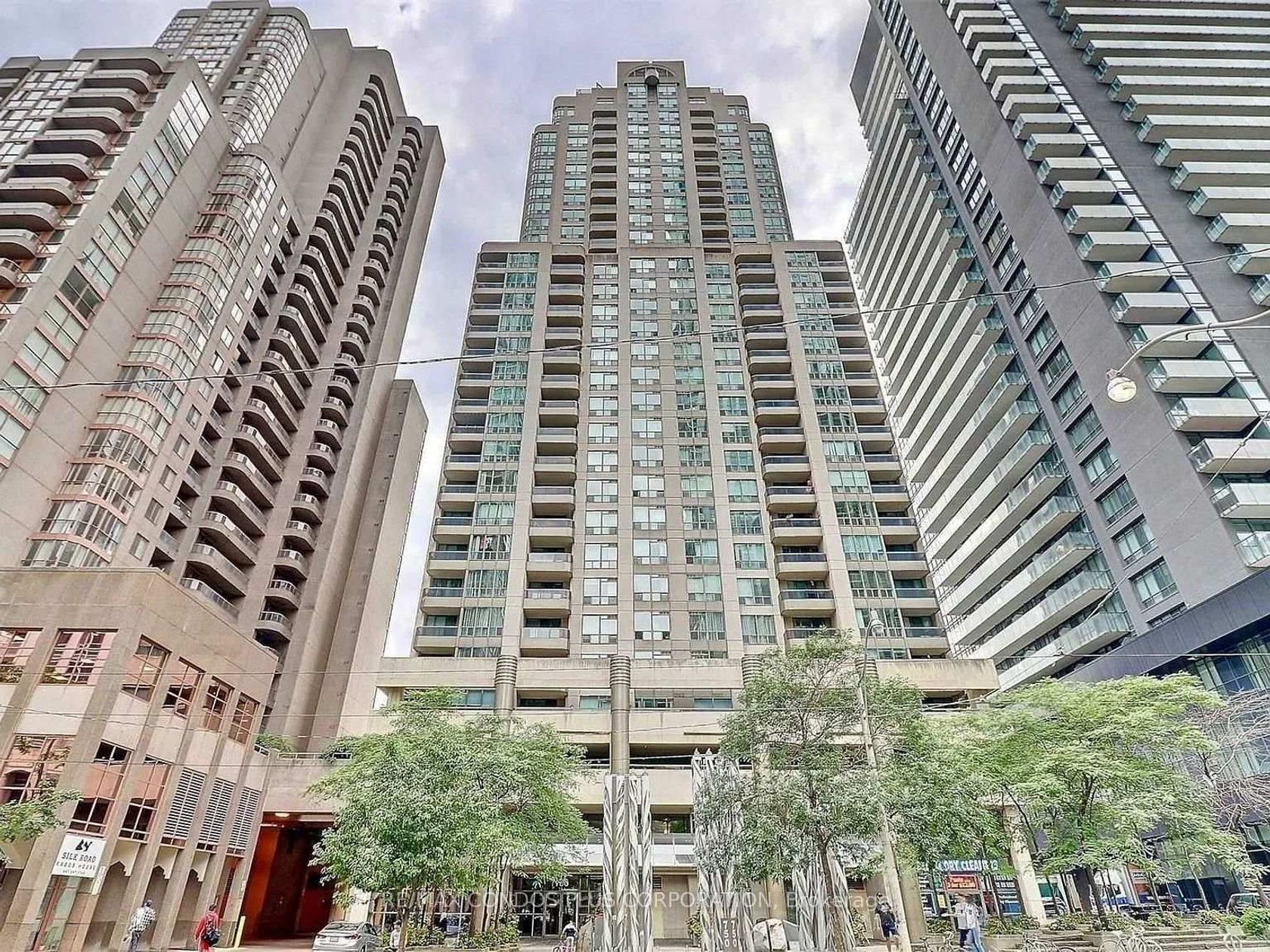 808 - 750 Bay Street, Bay Street Corridor, Toronto 