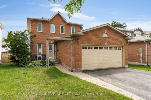 Photo 0 at 7 Penton Drive, West Bayfield, Barrie