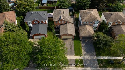 Photo 1 at 7 Penton Drive, West Bayfield, Barrie
