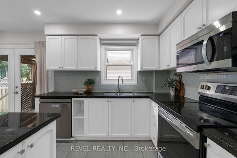 Photo 8 at 7 Penton Drive, West Bayfield, Barrie