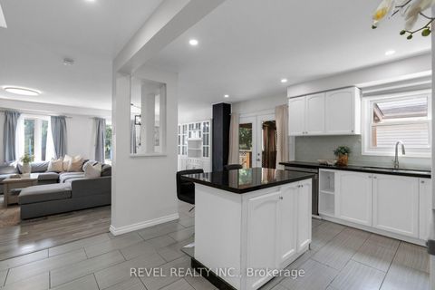 Photo 10 at 7 Penton Drive, West Bayfield, Barrie