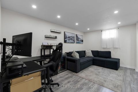 Photo 22 at 7 Penton Drive, West Bayfield, Barrie