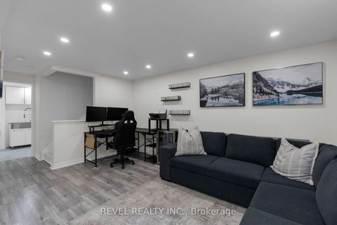 Photo 24 at 7 Penton Drive, West Bayfield, Barrie