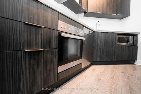 Photo 13 at 112 - 99 The Donway Way W, Don Mills, Toronto