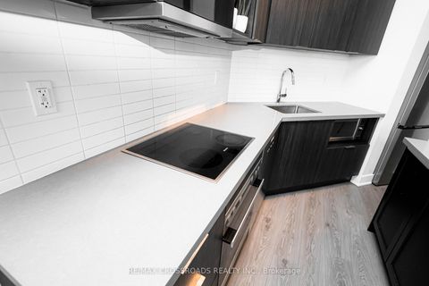 Photo 14 at 112 - 99 The Donway Way W, Don Mills, Toronto