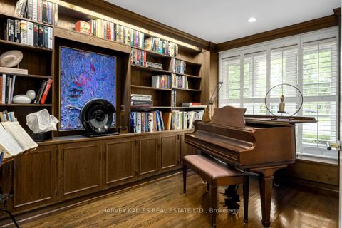 Photo 2 at 22 Bamboo Grove, Don Mills, Toronto