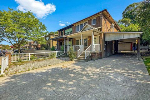 Photo 1 at 3 Hilldale Road, Smythe, Toronto